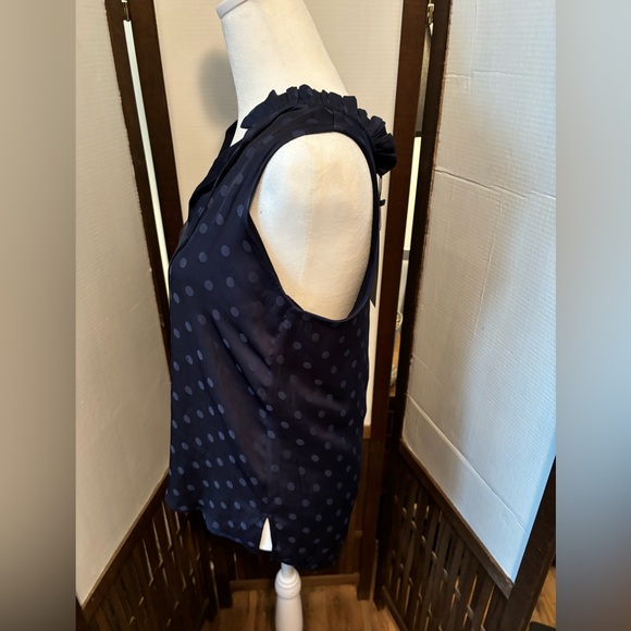 NEW WITH TAGS - Veronica M. - Navy Blue Polka Dot Sleeveless Top- Small - Picture 2 of 6